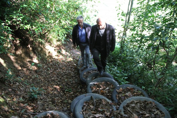 Foto - Rizeli yine yaptı yapacağını! Araba lastiklerinden öyle bir şey oluşturdu ki…