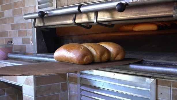 Foto - Rize’ye özgü ‘Baston ekmeği’ şaşırtıyor! Bakın diğer ekmeklere göre farkı neymiş