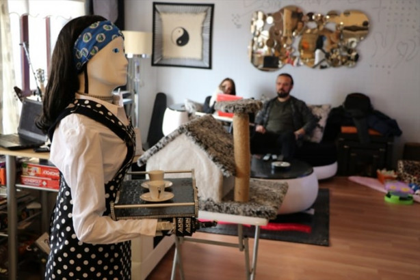 Foto - "Robot Ada" kadınların yardımcısı olacak