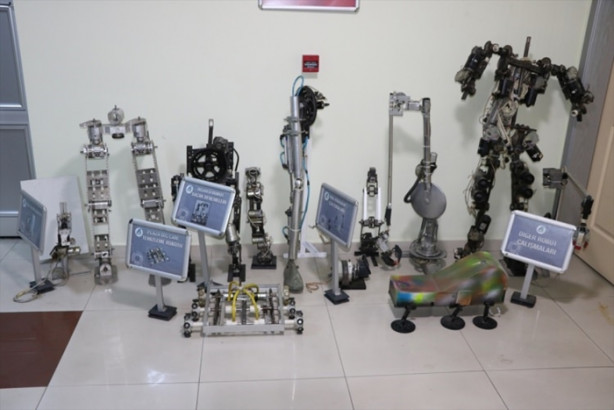 Foto - "Robot Ada" kadınların yardımcısı olacak