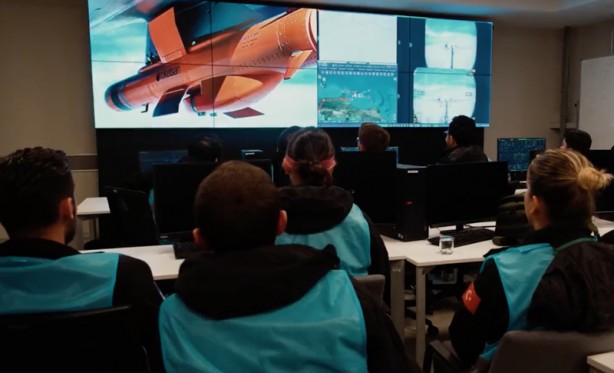 Foto - ROKETSAN geliştirdi! Çok ama çok önemi var: Bayraktar AKINCI ateşledi! Tam isabet 150 kilometre...