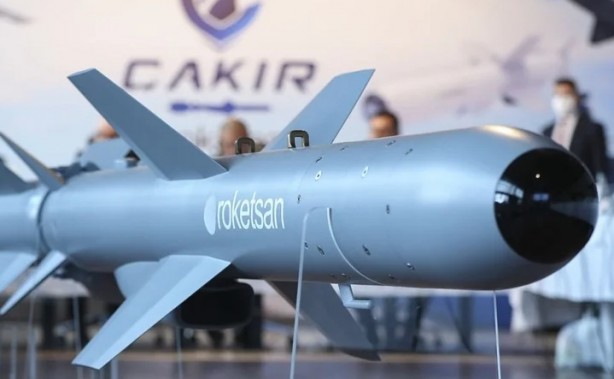 Roketsan yeni nesil füzesini açıkladı! Dünyanın gözü Türkiye’ye çevrildi