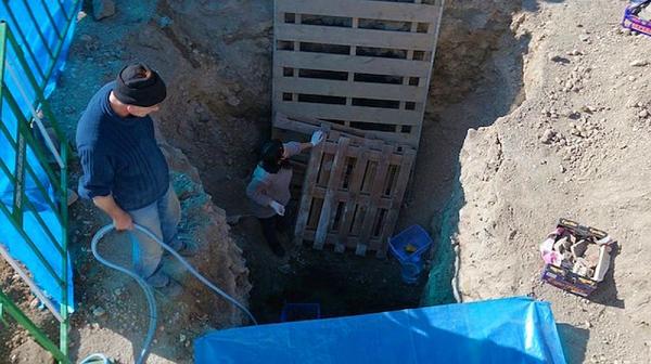 Foto - Roma dönemine ait mozaik, çöpün altında bulundu