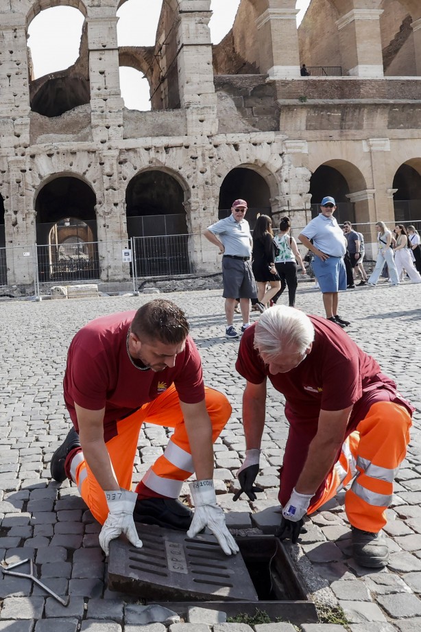 Foto - Roma, farelerle mücadele ediyor: Milyonlarca kişinin beklediği haber: Flaş duyuru!