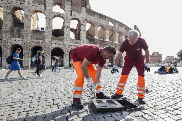 Foto - Roma, farelerle mücadele ediyor: Milyonlarca kişinin beklediği haber: Flaş duyuru!
