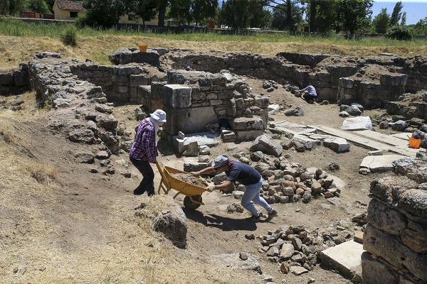 Foto - Romalı Augustus'un şehrinde keşif