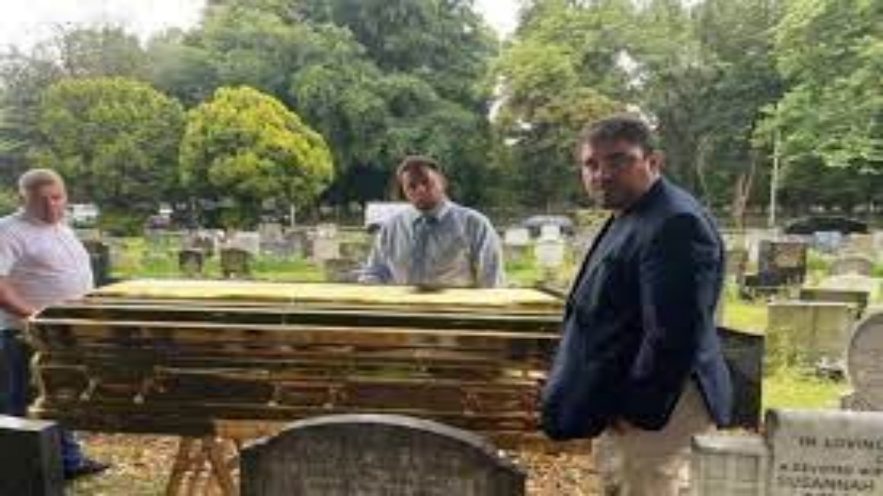 Foto - Roman krala akıllara zarar cenaze töreni! Bakın nasıl gömüldü