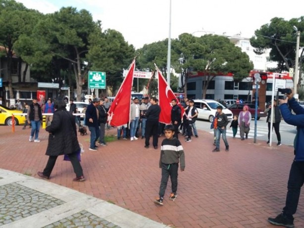 Foto - Romanlardan CHP'li Belediye Başkanına tepki