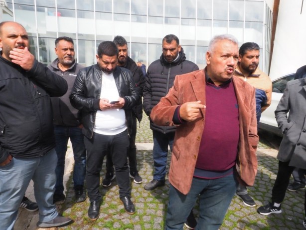 Foto - Romanlardan CHP'li Belediye Başkanına tepki