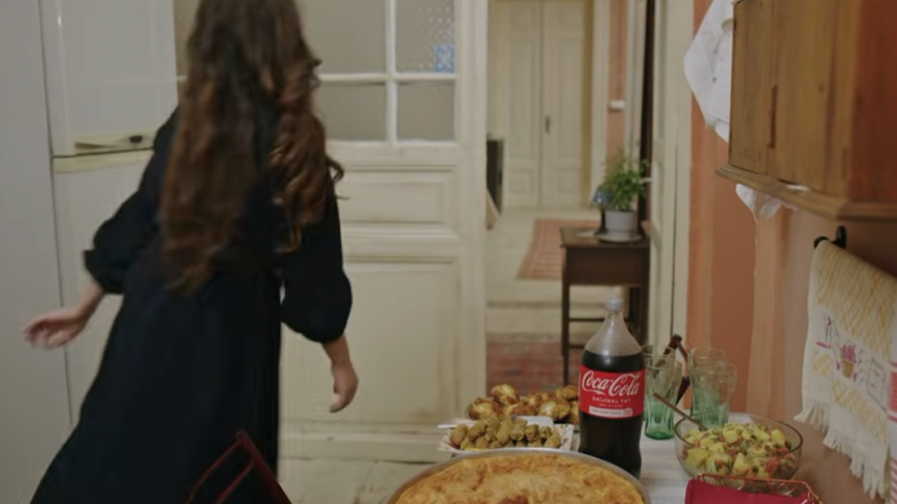 Ronaldo kadar olamadılar: Sahipsizler dizisinde skandal sahne! Soykırım destekçisi markaya yer verdiler