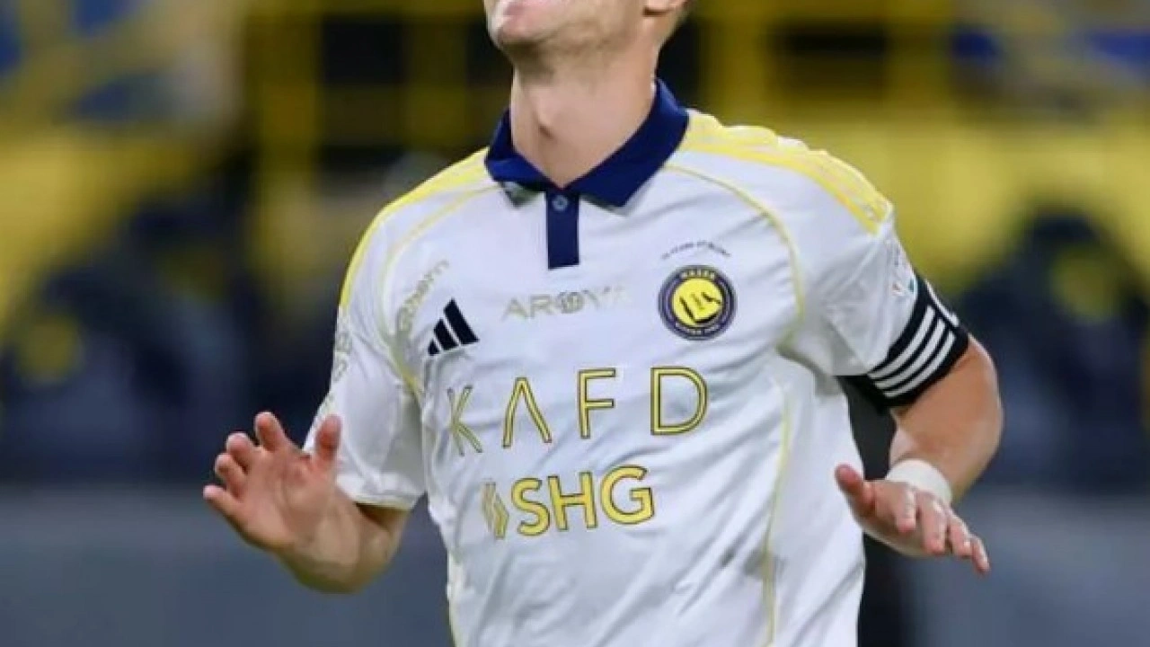 Foto - Ronaldo yine tarihe geçti! Rakiplerine fark attı!