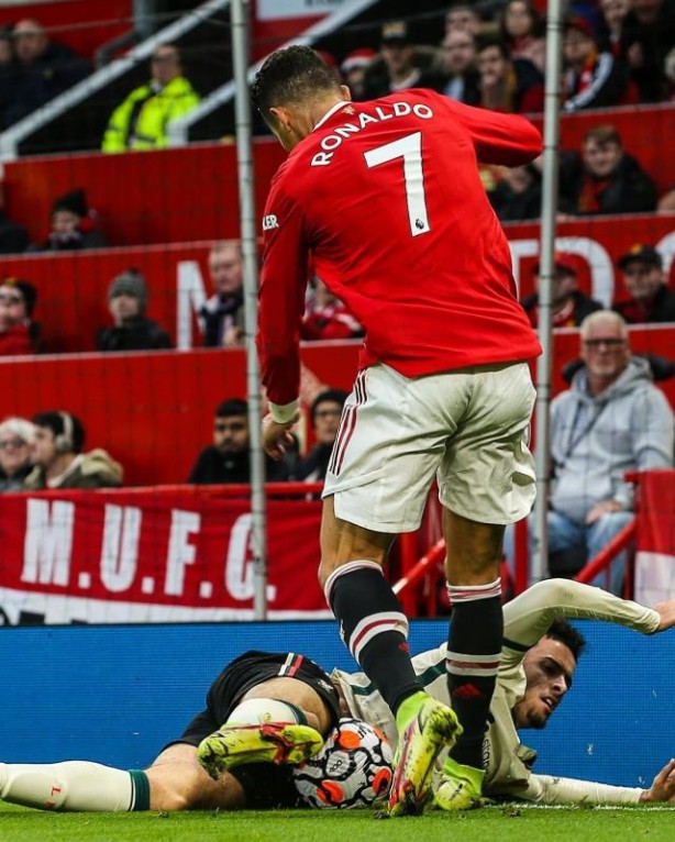 Foto - Ronaldo'dan görülmemiş skandal! Bu hiç yakışmadı