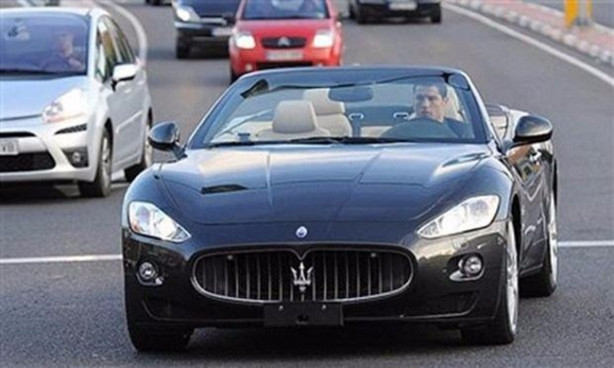  Ronaldo'nun otomobil koleksiyonu