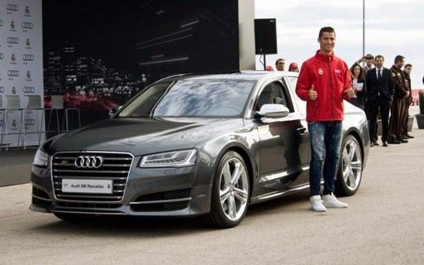 Foto - Ronaldo'nun otomobil koleksiyonu