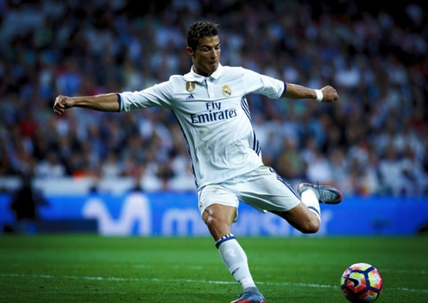 Foto - Ronaldo'ya şaka gibi teklif!