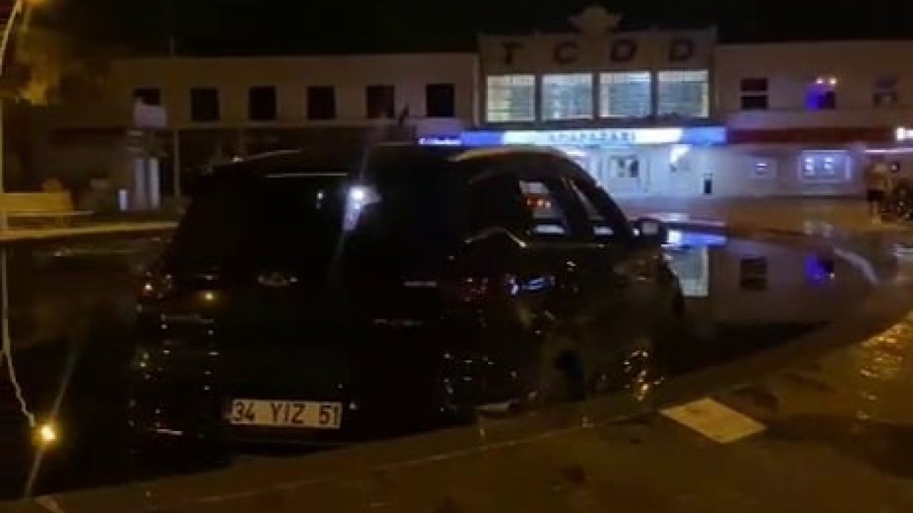 Foto - Rota: Süs havuzu! Navigasyonu alkol olanın sonu böyle olur