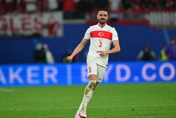 Ruh hastasına bak sen! Hollandalı dinazora bak sen! Yolun düşerse Türkiye’ye bekleriz…