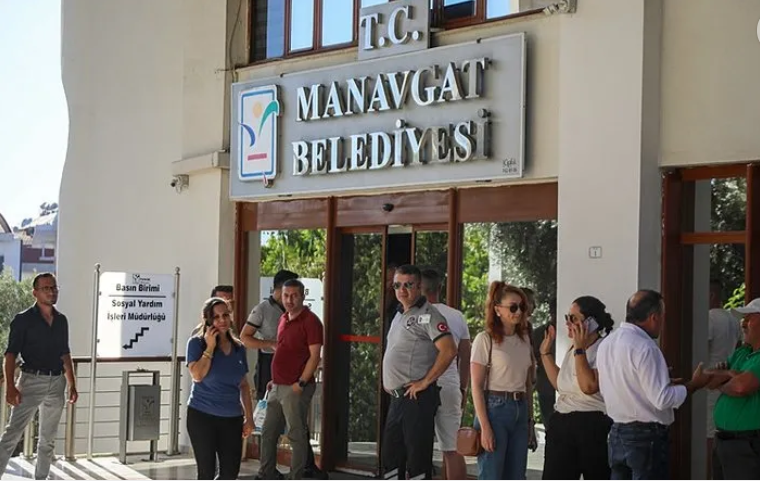 Foto - Ruhsata 6 milyon lira, iskana 200 bin Euro CHP'li Manavgat Belediyesi'nde rüşvet çarkına ilişkin çarpıcı detaylar ortaya çıktı