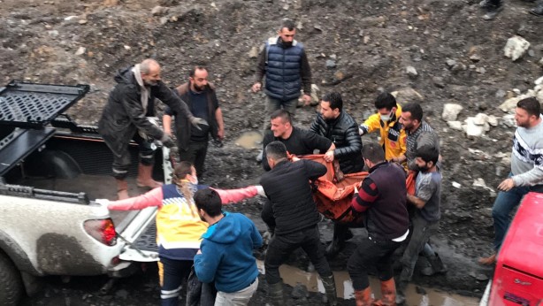 Foto - Ruhsatsız işletilen maden ocağında göçük