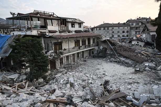 Foto - Rum Ortodoks Kilisesi de depremlerde yıkıldı