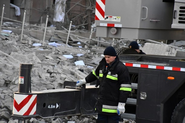 Foto - Rus füzeleri valilik binasını hedef aldı! Çok sayıda ölü ve yaralı var
