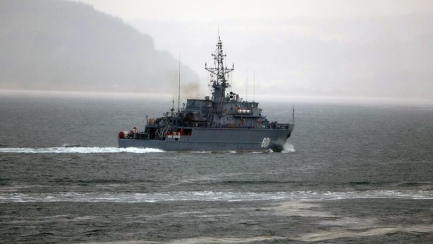 Rus gemisi Çanakkale'den geçti! Sahil Güvenlik...