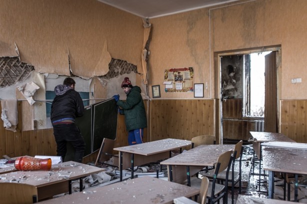 Foto - Rus güçleri okulu vurdu! Görüntüler vehametin boyutunu böyle gösterdi