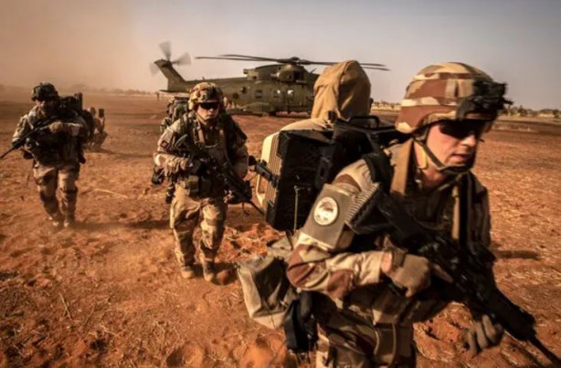 Foto - Rus istihbaratı: Fransa, ilk etapta 2 bin askeri Ukrayna'ya göndermek için hazırlık yapıyor