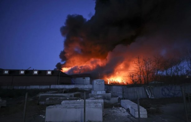 Rus ordusundan, Kiev'e yoğun bombardıman!