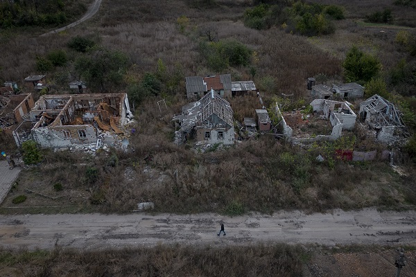 Foto - Rus saldırılarıyla harabeye döndü! O köyde son durum