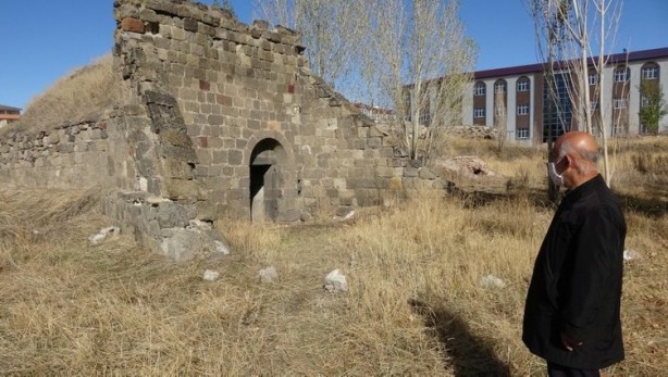 Foto - Rus saldırısına karşı inşa edilmişti! Defineciler saldırdı