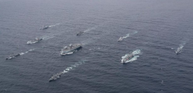 Foto - Rus savaş gemileri ABD'nin dibinde gözdağı verdi