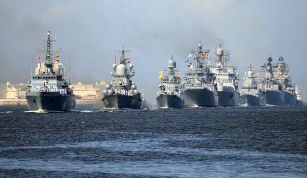 Foto - Rus savaş gemileri ABD'nin dibinde gözdağı verdi