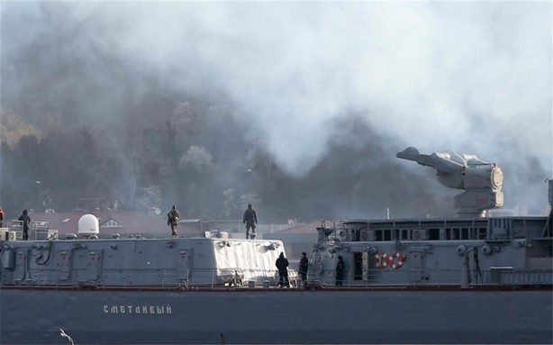 Foto - Rus savaş gemisi İstanbul Boğazı'ndan geçti