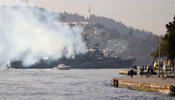 Foto - Rus savaş gemisi İstanbul Boğazı'ndan geçti