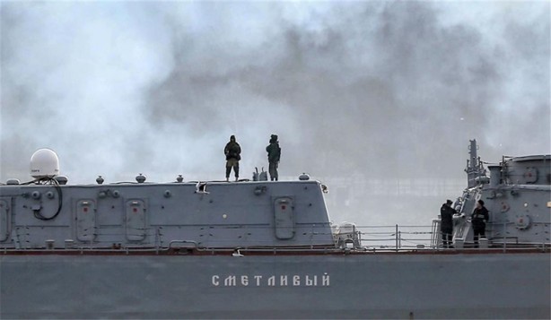 Foto - Rus savaş gemisi İstanbul Boğazı'ndan geçti