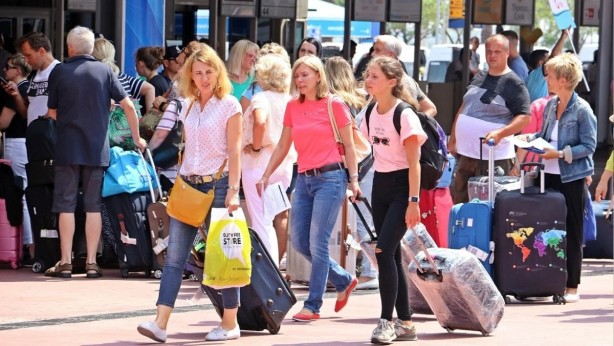 Foto - Ruslar apar topar Türkiye'yi terk etmeye başladı! Sayıları 53 bini geçti... Sebebi belli oldu