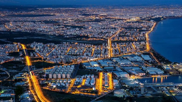 Ruslar Türkiye'nin o kentini terk etmeye başlamıştı! Balon patladı