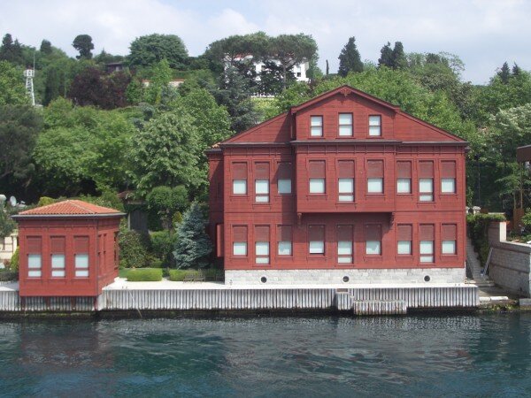 Foto - Ruslar ve İranlılar istiyordu! Boğaz'ın kırmızı yalısı rekor fiyata satıldı