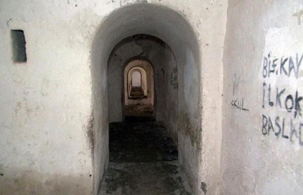 Foto - Ruslara kök söktüren Abdülhamid'in tabyaları içler acısı