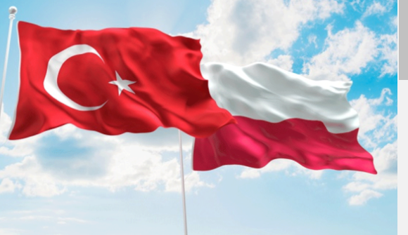 Foto - Rusların TB2 SİHA'ları kör etme girişimi sonuçsuz kaldı! Olayın şokunu atlatamayan Avrupa ülkesinden sürpriz Türkiye çıkışı