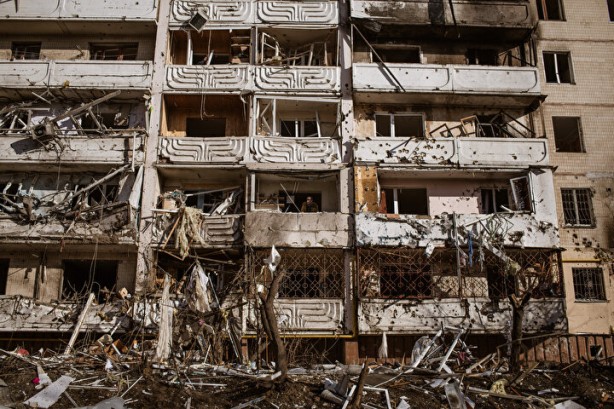 Foto - Rusya bir apartmanı daha vurdu! Ölüler var