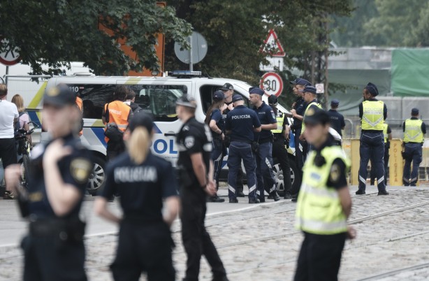 Foto - Rusya buna ne diyecek? 79 metrelik anıt yerle bir