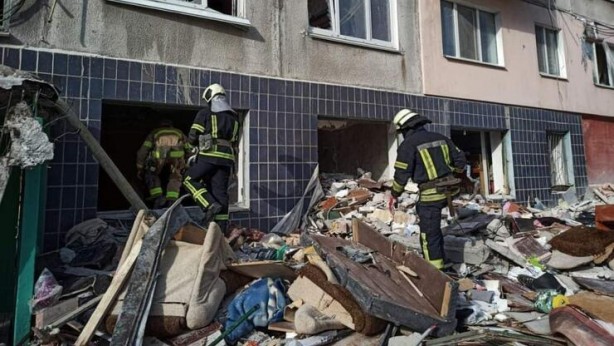 Rusya, Donetsk’te 5 katlı apartmanı vurdu! 11 ölü, 22 yaralı