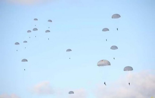 Foto - Rusya gözünü kararttı! Yağmur gibi iniyorlar, dünya nefesini tuttu