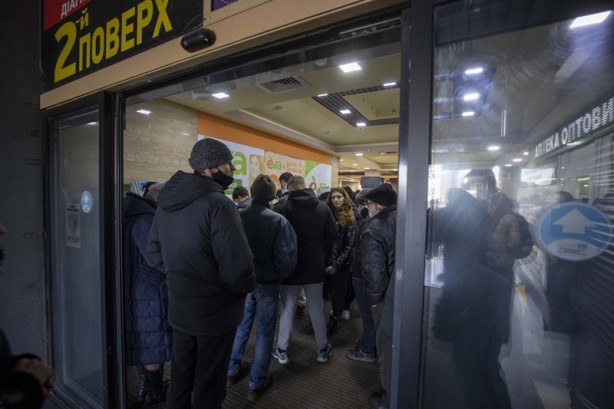 Foto - Rusya, Ukrayna kentlerini vuruyor! Görüntüler dehşete düşürdü