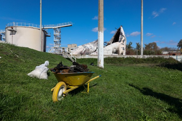 Foto - Rusya, Ukrayna'nın petrol depolarını vurdu