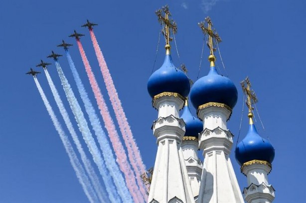 Foto - Rusya'da askerler sahaya indi! O detay büyük tepki çekti