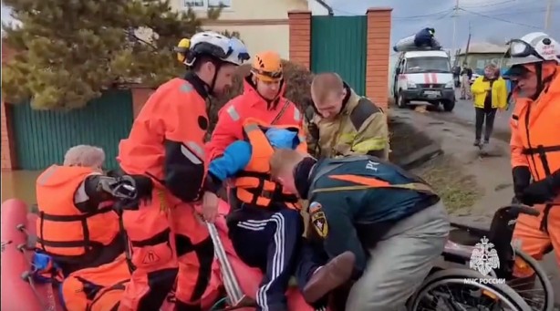 Foto - Rusya'da baraj faciası! Tahliyeler devam ediyor