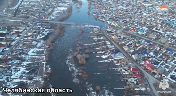 Foto - Rusya’da baraj patladı! Şehir sular altında kaldı